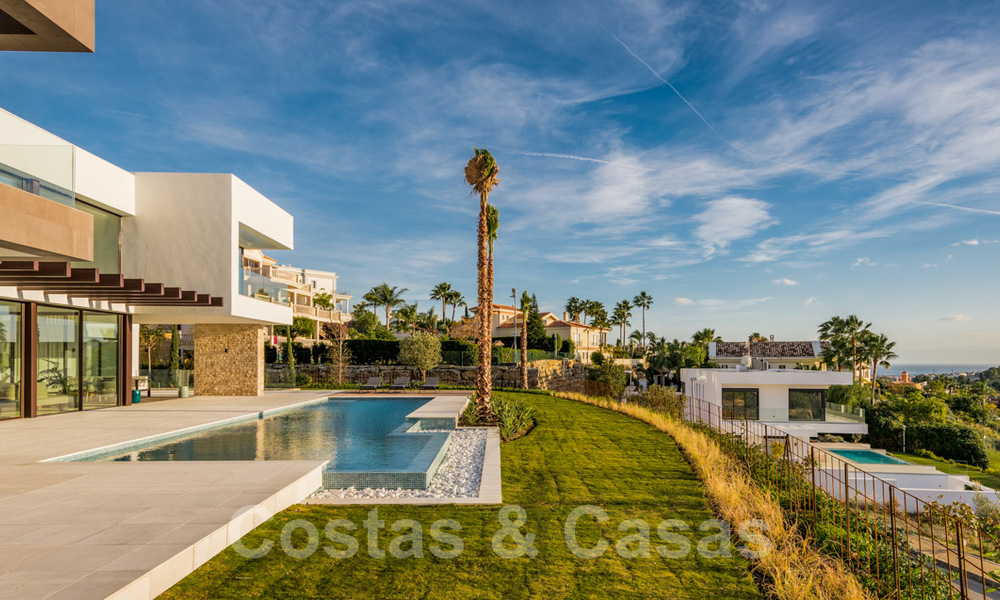 Villa moderne de luxe neuve avec vue imprenable sur le golf à vendre à Benahavis - Marbella 26598