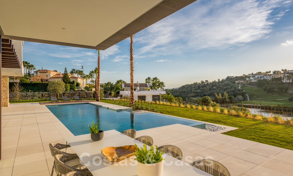 Villa moderne de luxe neuve avec vue imprenable sur le golf à vendre à Benahavis - Marbella 26604