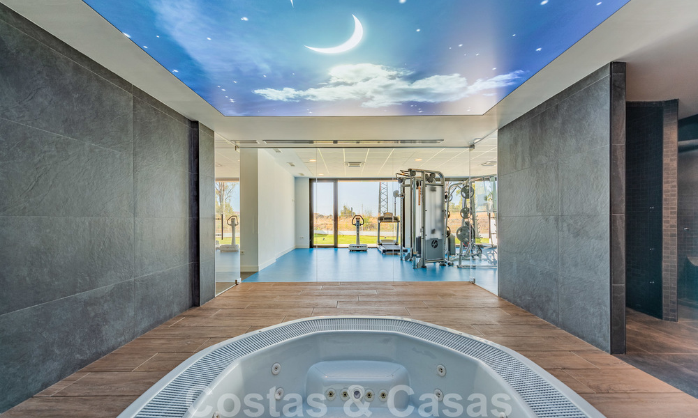 Prix fortement réduit. Spacieux appartement moderne de luxe à vendre avec vue sur la mer et prêt à emménager, Nueva Andalucia, Marbella 26880
