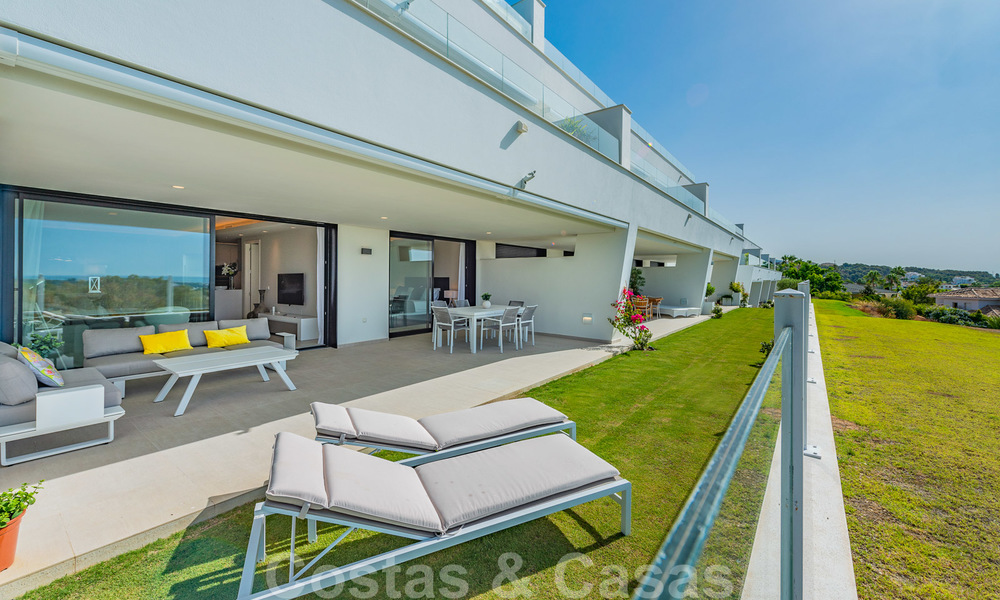 Prix fortement réduit. Spacieux appartement moderne de luxe à vendre avec vue sur la mer et prêt à emménager, Nueva Andalucia, Marbella 26891