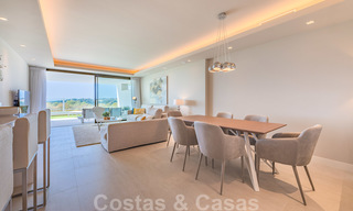 Prix fortement réduit. Spacieux appartement moderne de luxe à vendre avec vue sur la mer et prêt à emménager, Nueva Andalucia, Marbella 26900 