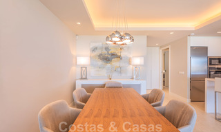 Prix fortement réduit. Spacieux appartement moderne de luxe à vendre avec vue sur la mer et prêt à emménager, Nueva Andalucia, Marbella 26902 