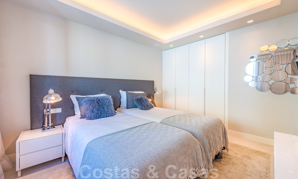 Prix fortement réduit. Spacieux appartement moderne de luxe à vendre avec vue sur la mer et prêt à emménager, Nueva Andalucia, Marbella 26910