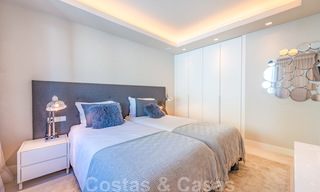 Prix fortement réduit. Spacieux appartement moderne de luxe à vendre avec vue sur la mer et prêt à emménager, Nueva Andalucia, Marbella 26910 