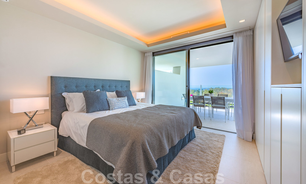 Prix fortement réduit. Spacieux appartement moderne de luxe à vendre avec vue sur la mer et prêt à emménager, Nueva Andalucia, Marbella 26913