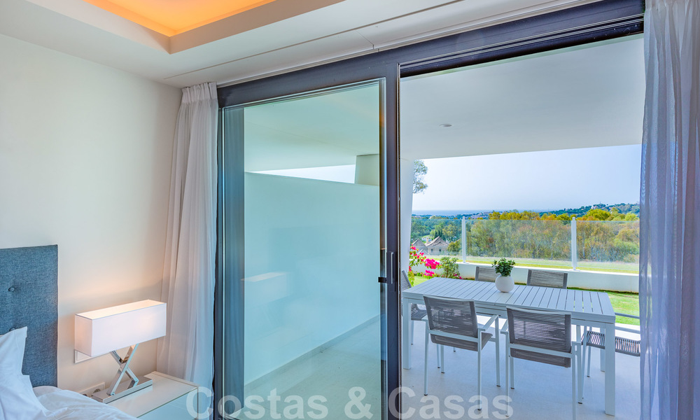 Prix fortement réduit. Spacieux appartement moderne de luxe à vendre avec vue sur la mer et prêt à emménager, Nueva Andalucia, Marbella 26916