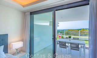 Prix fortement réduit. Spacieux appartement moderne de luxe à vendre avec vue sur la mer et prêt à emménager, Nueva Andalucia, Marbella 26916 