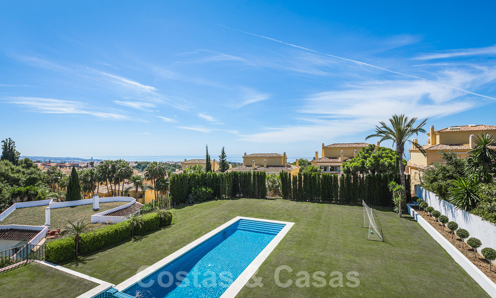 Villa de luxe rénovée à vendre dans un style méditerranéen moderne dans l'exclusive Cascada de Camojan sur le Golden Mile à Marbella 27044