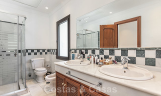 Villa de luxe rénovée à vendre dans un style méditerranéen moderne dans l'exclusive Cascada de Camojan sur le Golden Mile à Marbella 27047 