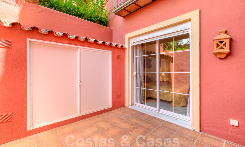 Appartement spacieux avec une grande terrasse et un jardin privé avec vue panoramique sur la côte et la mer à Benahavis - Marbella 27103