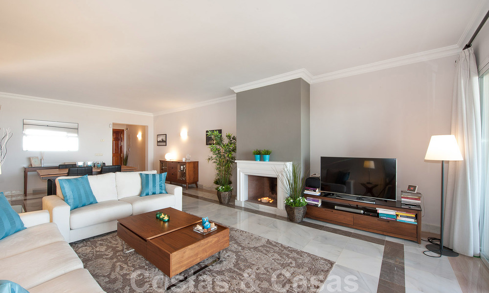 Prêt à emménager, appartement spacieux avec vue panoramique sur la côte et la mer Méditerranée à Benahavis - Marbella 27426