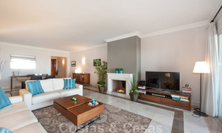 Prêt à emménager, appartement spacieux avec vue panoramique sur la côte et la mer Méditerranée à Benahavis - Marbella 27426 