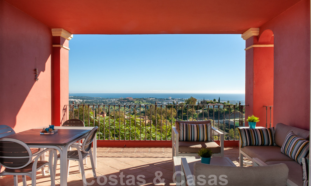 Prêt à emménager, appartement spacieux avec vue panoramique sur la côte et la mer Méditerranée à Benahavis - Marbella 31021