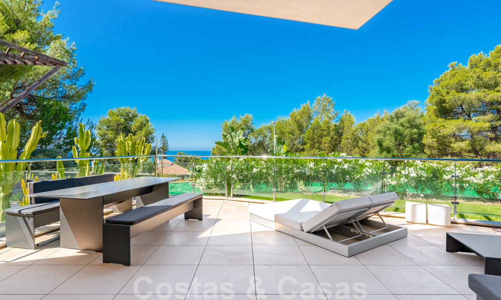 Maison d'angle moderne et luxueuse avec vue sur la mer à vendre dans l'exclusive Sierra Blanca, Marbella 27147