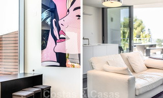 Maison d'angle moderne et luxueuse avec vue sur la mer à vendre dans l'exclusive Sierra Blanca, Marbella 27152 