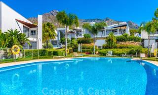 Maison d'angle moderne et luxueuse avec vue sur la mer à vendre dans l'exclusive Sierra Blanca, Marbella 27159 