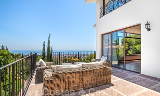 Villa classique méditerranéenne, rénovée, à vendre avec une vue imprenable sur la mer dans un espace vert adjacent au centre de Marbella 27167 