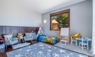 Villa classique méditerranéenne, rénovée, à vendre avec une vue imprenable sur la mer dans un espace vert adjacent au centre de Marbella 27172 