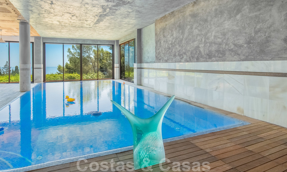 Villa classique méditerranéenne, rénovée, à vendre avec une vue imprenable sur la mer dans un espace vert adjacent au centre de Marbella 27173