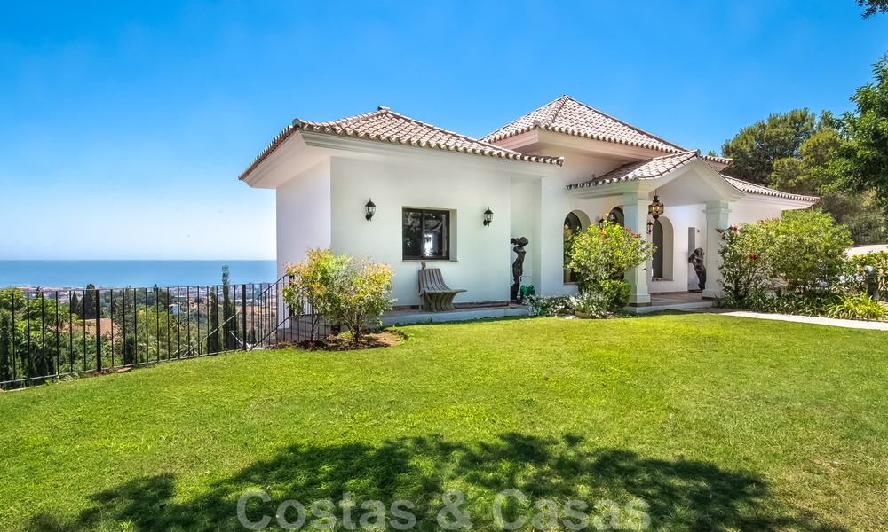 Villa classique méditerranéenne, rénovée, à vendre avec une vue imprenable sur la mer dans un espace vert adjacent au centre de Marbella 27178