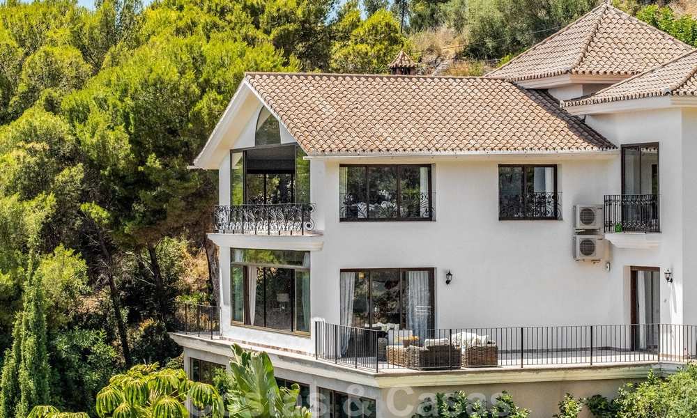 Villa classique méditerranéenne, rénovée, à vendre avec une vue imprenable sur la mer dans un espace vert adjacent au centre de Marbella 27182