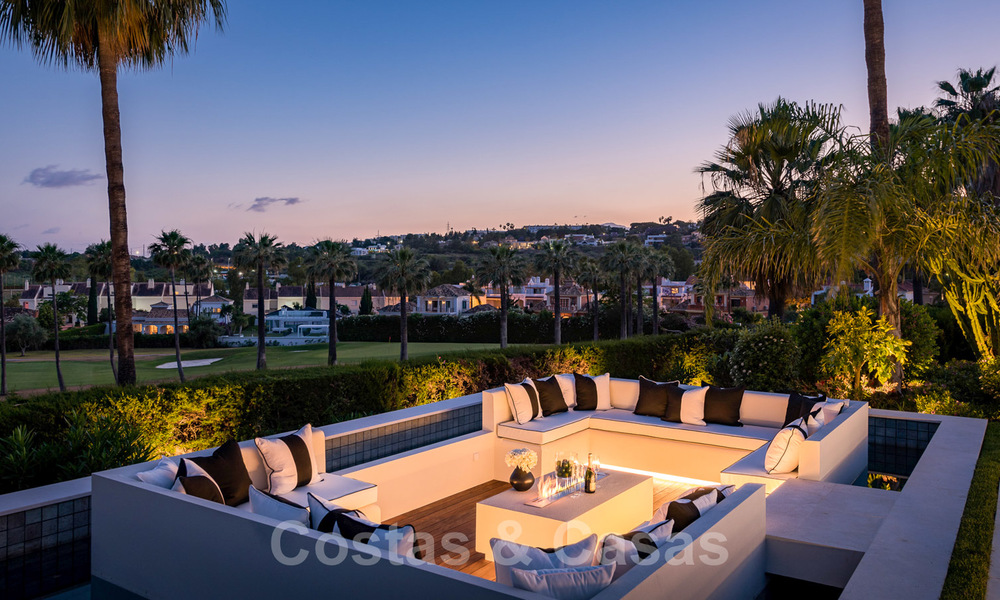 Villa spectaculaire de design moderne à vendre, en première ligne de golf à Nueva Andalucia, Marbella 27191
