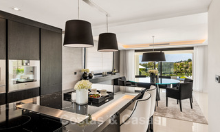 Villa spectaculaire de design moderne à vendre, en première ligne de golf à Nueva Andalucia, Marbella 27239 