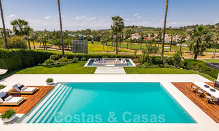 Villa spectaculaire de design moderne à vendre, en première ligne de golf à Nueva Andalucia, Marbella 27249 