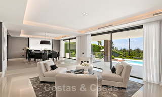 Villa spectaculaire de design moderne à vendre, en première ligne de golf à Nueva Andalucia, Marbella 27250 