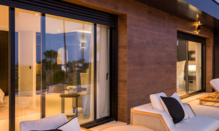 Villa spectaculaire de design moderne à vendre, en première ligne de golf à Nueva Andalucia, Marbella 27254 