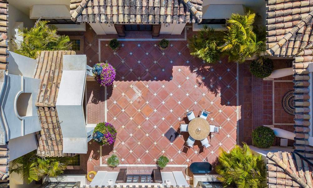 Villa de luxe méditerranéenne classique à vendre avec vue imprenable sur la mer dans une résidence fermée sur le Golden Mile, Marbella 27266