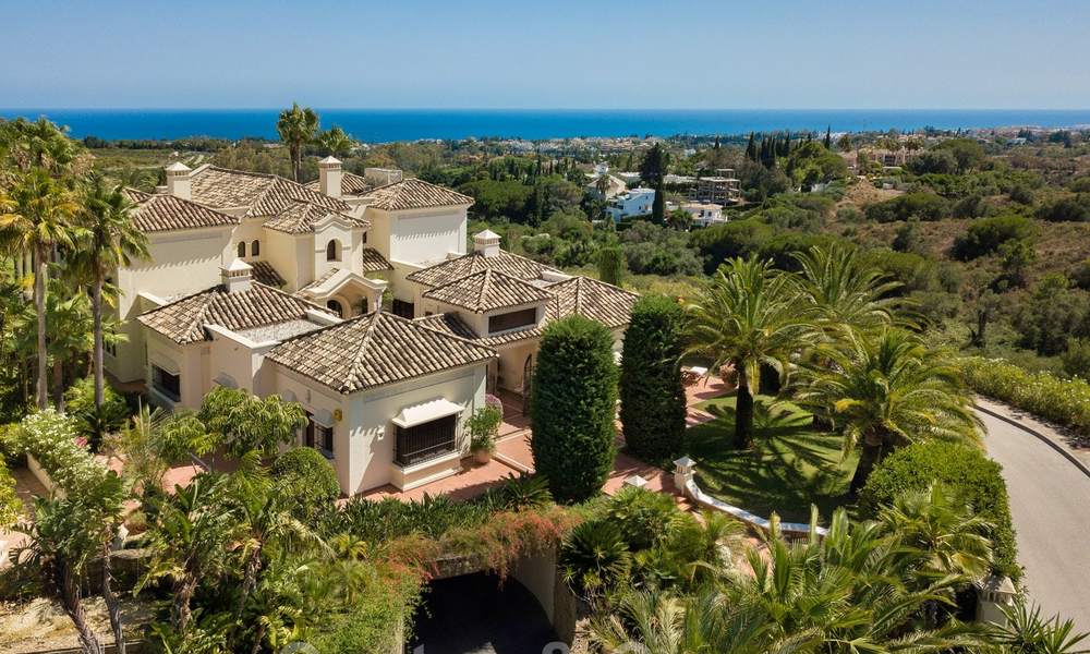 Villa de luxe méditerranéenne classique à vendre avec vue imprenable sur la mer dans une résidence fermée sur le Golden Mile, Marbella 27268