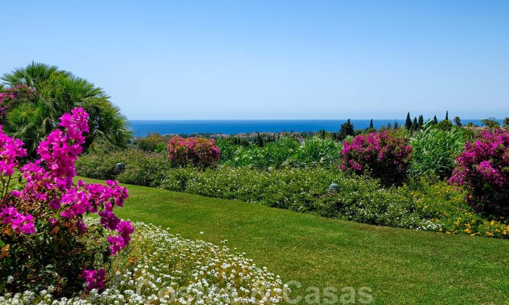 Villa de luxe méditerranéenne classique à vendre avec vue imprenable sur la mer dans une résidence fermée sur le Golden Mile, Marbella 27272