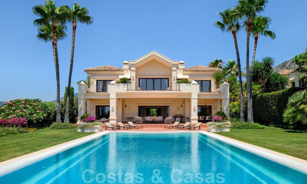 Villa de luxe méditerranéenne classique à vendre avec vue imprenable sur la mer dans une résidence fermée sur le Golden Mile, Marbella 27275