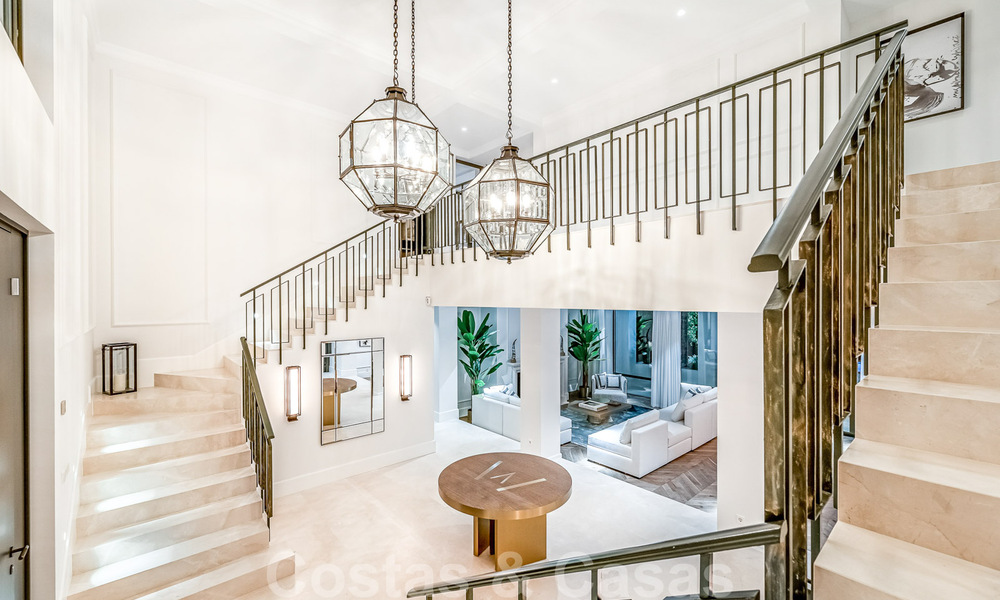 Villa de luxe en vente dans un style classique à Sierra Blanca, Marbella 32200