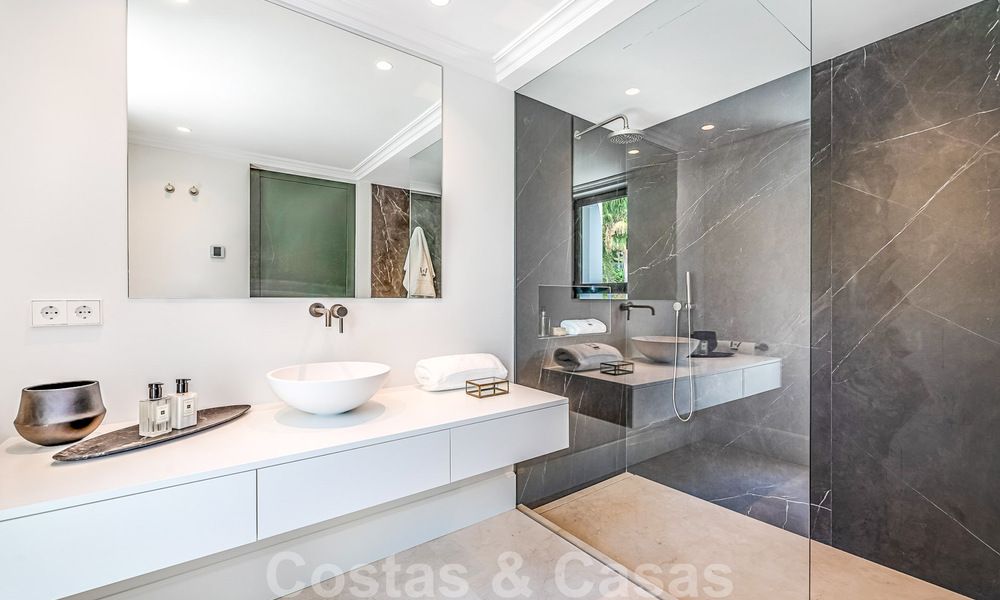 Villa de luxe en vente dans un style classique à Sierra Blanca, Marbella 32218