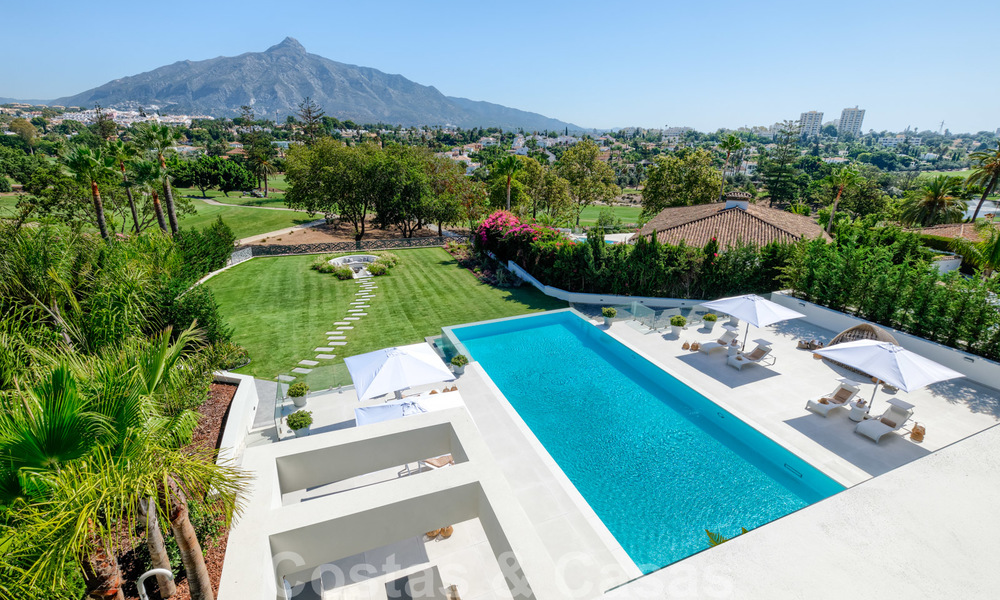 Villa moderne neuve exclusive à vendre, directement sur le terrain de golf de Las Brisas, dans la vallée du golf de Nueva Andalucia, à Marbella 27443