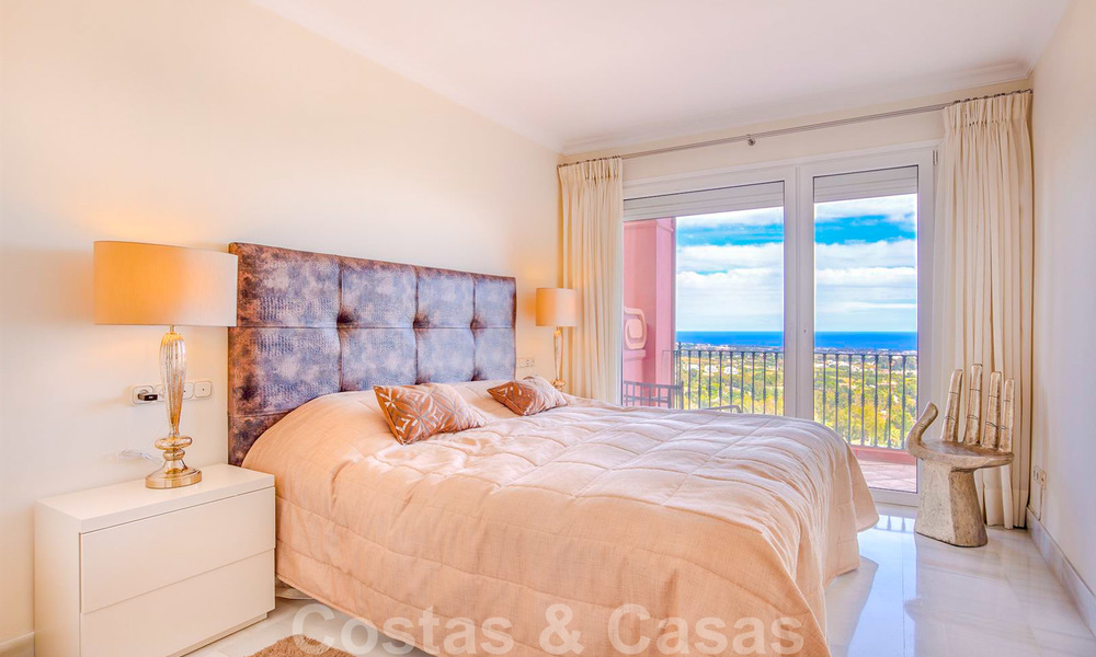 Appartement penthouse de luxe avec vue panoramique sur toute la côte à vendre, à proximité des commodités et du golf, Benahavis - Marbella 27514