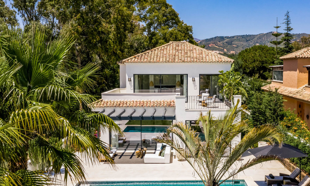 Villa contemporaine méditerranéenne avec vue sur la mer, prête à emménager, à vendre à quelques pas de la plage et de toutes les commodités, côté plage Elviria à Marbella 27571