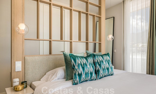 Penthouses modernes de luxe en première ligne de plage à vendre à Estepona, Costa del Sol. Prêt à emménager. Promotion! 27769 