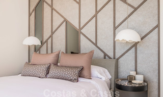 Penthouses modernes de luxe en première ligne de plage à vendre à Estepona, Costa del Sol. Prêt à emménager 27784 
