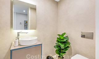 Appartements modernes de luxe en première ligne de plage à vendre à Estepona, Costa del Sol. Prêt à emménager 27840 