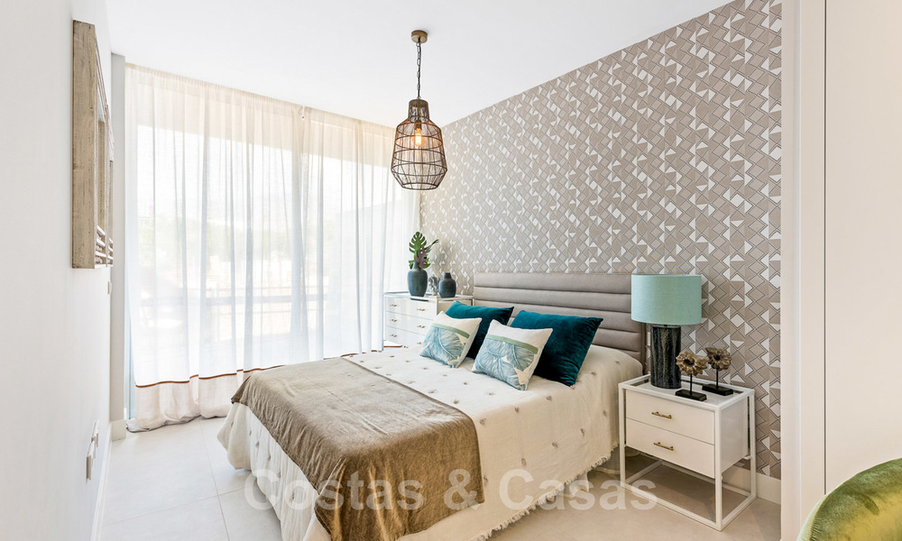 Appartements modernes de luxe en première ligne de plage à vendre à Estepona, Costa del Sol. Prêt à emménager 27853