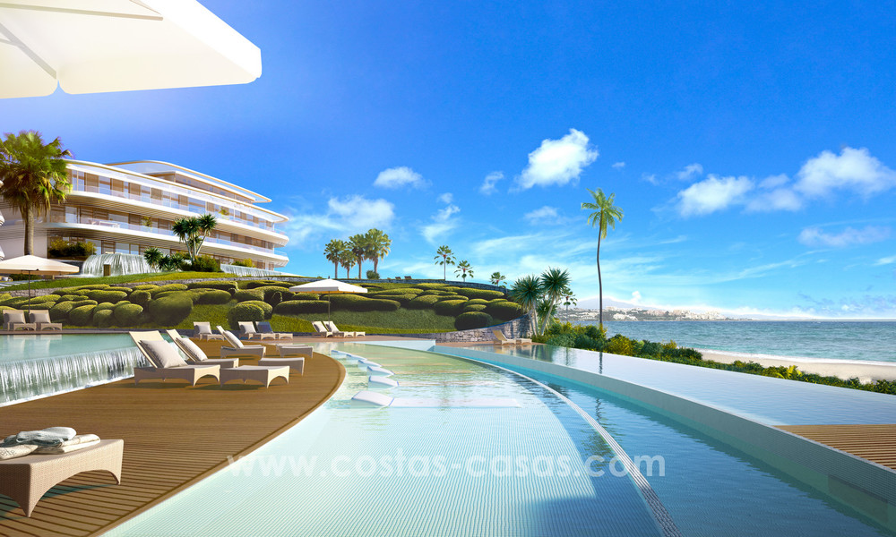Appartements modernes de luxe en première ligne de plage à vendre à Estepona, Costa del Sol. Prêt à emménager 27879