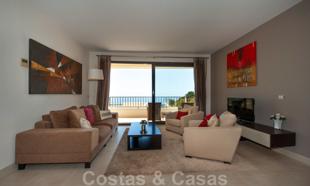 Appartement moderne et intemporel à vendre à Marbella avec vue sur la mer 27988