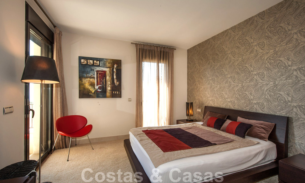 Appartement moderne et intemporel à vendre à Marbella avec vue sur la mer 27991