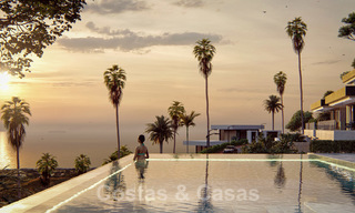 Villas modernes clés en main avec des vues spectaculaires sur le terrain de golf, le lac, les montagnes et la mer Méditerranée jusqu'à l'Afrique, dans un complexe de golf fermé à vendre à Benahavis - Marbella 27912 