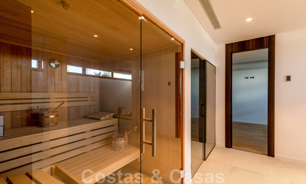 Exquise villa moderne avec de magnifiques vues sur la mer à vendre, Nueva Andalucia, Marbella 28086