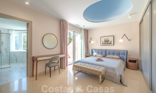 Appartement rénové à vendre dans le complexe balnéaire emblématique en première ligne de plage, le Gray D'Albion à Puerto Banus, Marbella 28358 