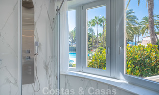 Appartement rénové à vendre dans le complexe balnéaire emblématique en première ligne de plage, le Gray D'Albion à Puerto Banus, Marbella 28362 